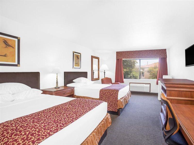 Ramada By Wyndham Barstow Hotel Buitenkant foto