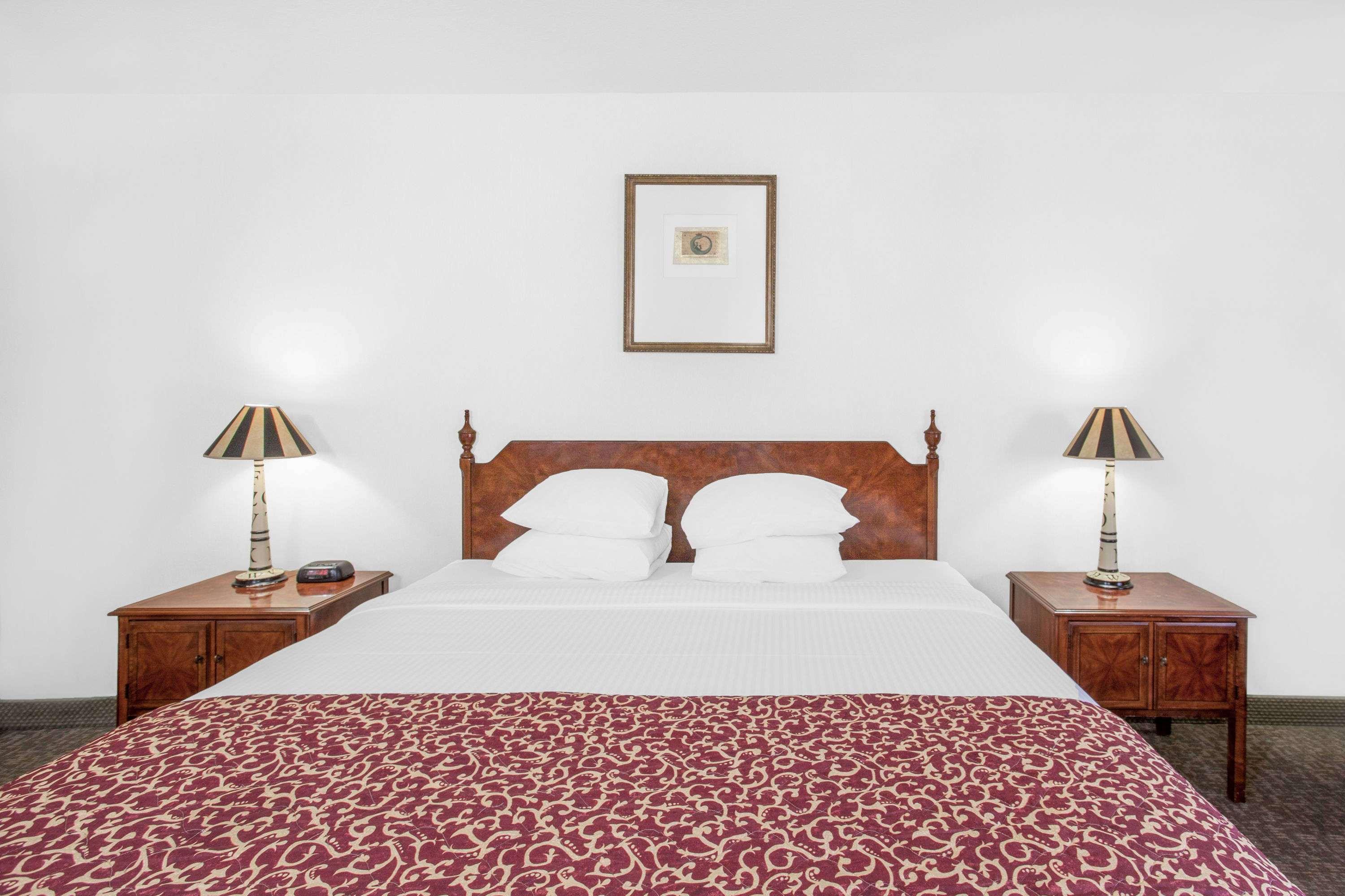 Ramada By Wyndham Barstow Hotel Buitenkant foto